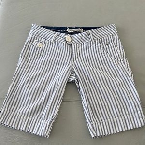 Free Style Revolution Shorts